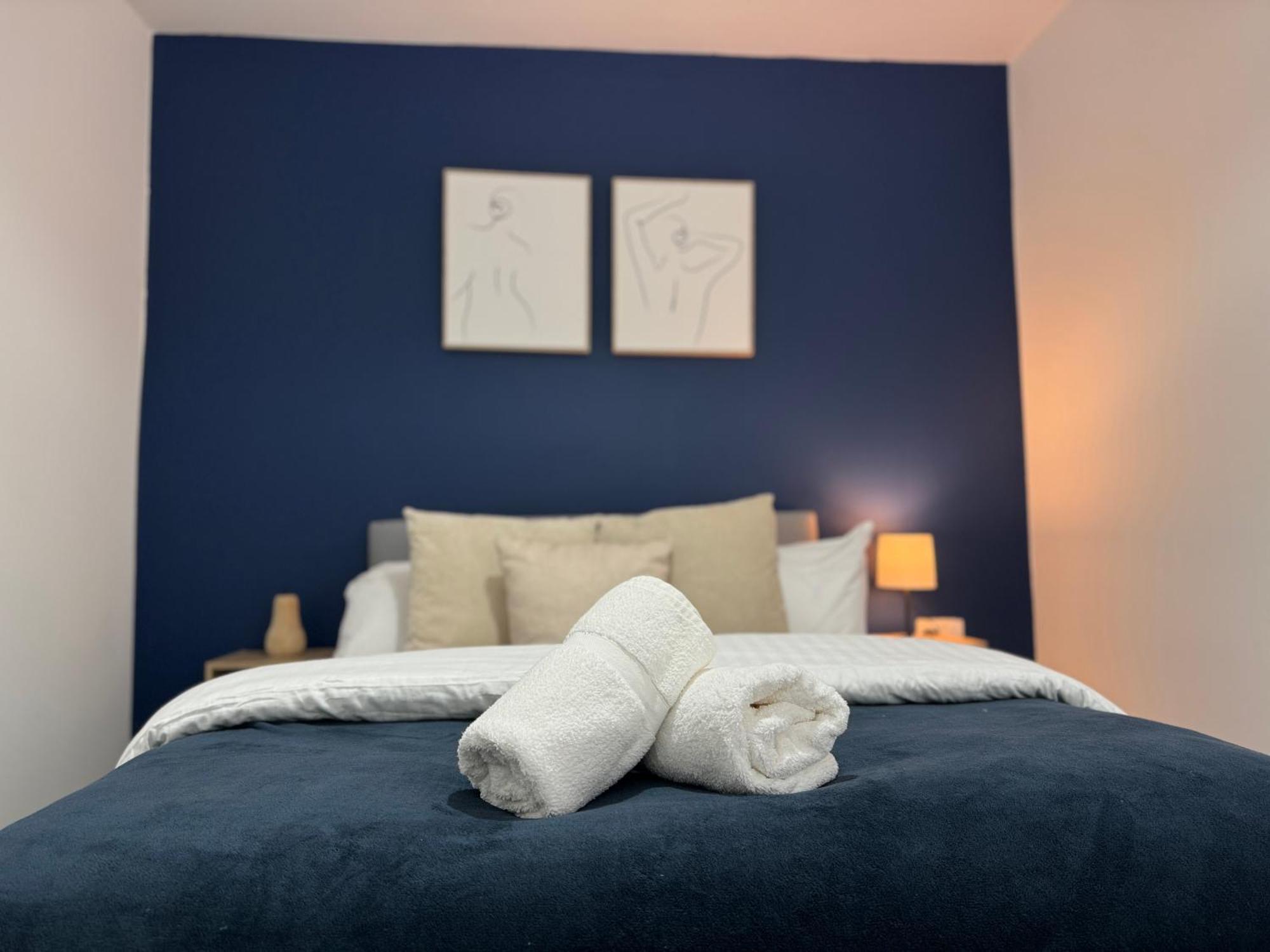 Group Bookings: Up To 30 Guests Across 5 Spacious Flats! Keyless Access Free Wifi & Parking Birmingham Exterior photo